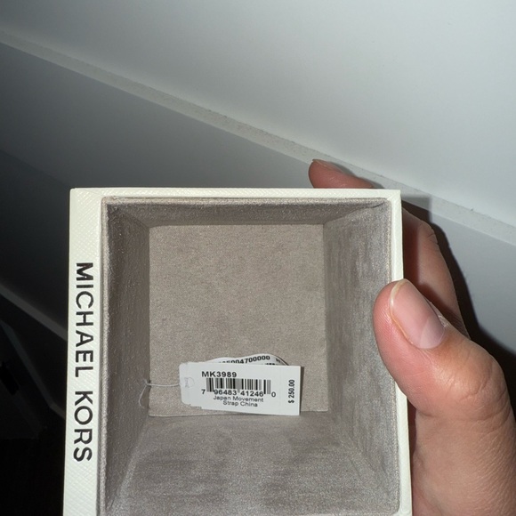 Michael Kors watch - Picture 4 of 4